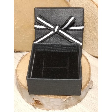 Ecrin pour bague boucles d'oreilles noir avec petit noeud pas cher obrillant bijoux