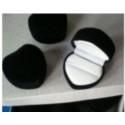 Ecrin pour bague forme coeur en feutrine noire fond blanc