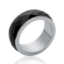 Bague en acier et céramique noire à facettes T54 promotion
